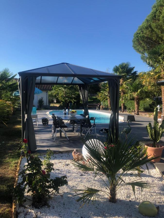 Villa Bergerac Avec Piscine Eksteriør billede