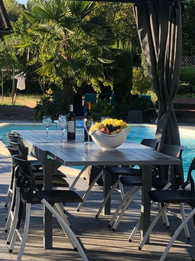 Villa Bergerac Avec Piscine Eksteriør billede
